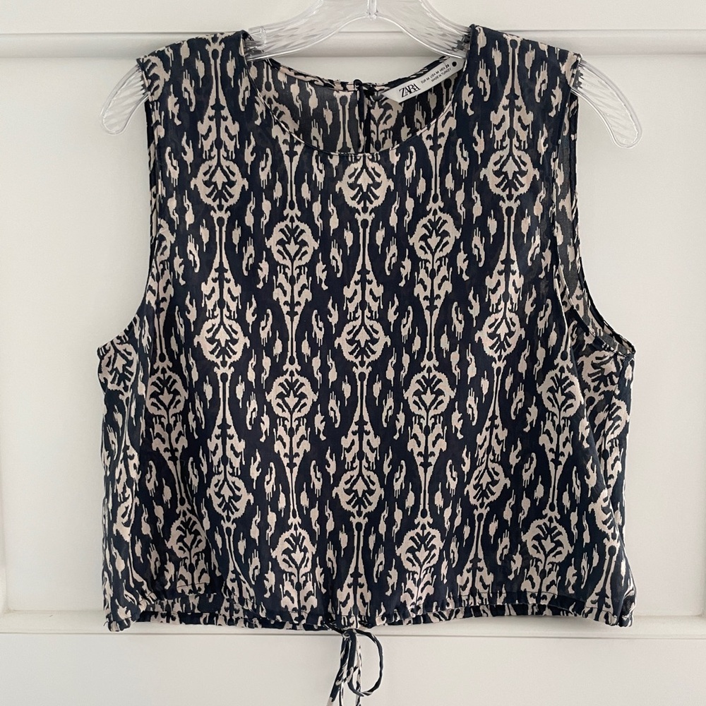 Zara Navy & Cream Sleeveless Crop Top